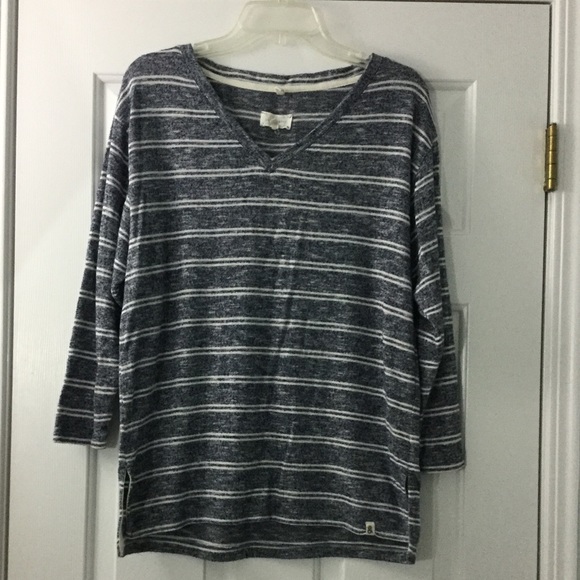 Lou & Grey Navy Knit Three Quarter Sleeve Pullover Top with White Stripe Size S - Picture 1 of 2